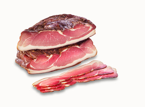 Proteinreich, würzig, urig. Speck und Schinken aus Tirol