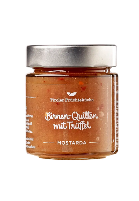 Hochformat des Mostarda-Glases Birne-Quitte-Trüffel der Tiroler Früchteküche vor weißem Grund